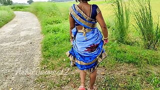 Bhabhi ko bazar ghuma ke bad looj me jam kr